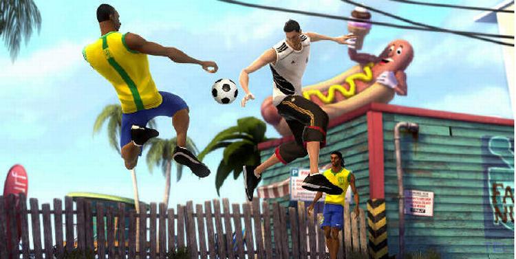 Alt for meget i 'FIFA Street 3' foregår i 2. sals højde. Brysttæmninger, hovedstød og saksespark foretaget i én svævende bevægelse er bestemt imponerende, men har omtrent lige så meget med realistisk fodbold at gøre, som en dönerkebab har med bunden af madpyramiden. Ligesom spillet i øvrigt. 