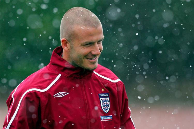 David Beckham fik noget at varme sig ved, trods sneen ved træningen, da Fabio Capello lovede ham spilletid i morgen. 