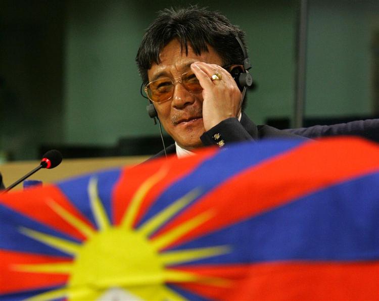 Formanden for Tibets eksilparlament, Karma Chophel, håber ikke EU´s lande bliver væk fra OL i Beijing. 
