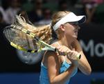 Caroline Wozniacki sikrede sig 30 point til verdensranglisten ved at vinde i første runde af Sony Ericsson Open i Miami. 