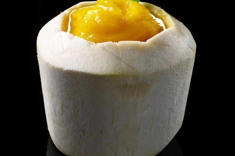 Kokos med mango og sake