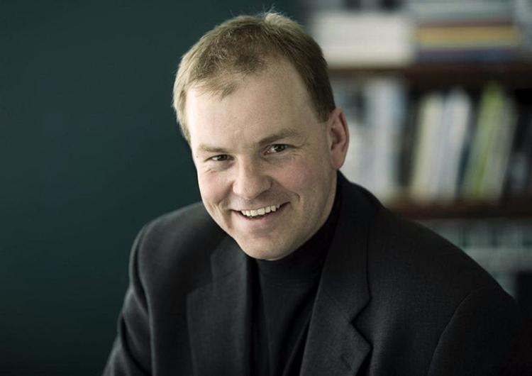 Thomas Adelskov har flere gange været i opposition til sin leder, Helle Thorning-Schmidts, linje i Socialdemokratiet. 