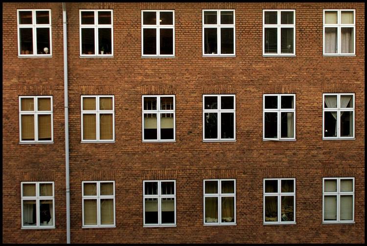 Regeringen håbede på at sælge 5.000 almene boliger til lejerne, men det er blevet til sølle ti. 
