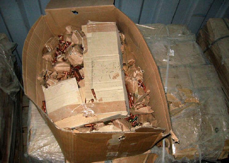 Det amerikanske forsvarsministerium har ikke stillet præcise krav til kvaliteten af de våben og den ammunition, der skulle sendes til Afghanistan. Hovedleverandøren fandt over 100 millioner patroner billigt i Albanien – de var fra 1960’erne og skulle for længst have været destrueret. Foto: US Army 