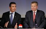 Statsminister Anders Fogh Rasmussen (V) og NATO's generalsekretær Jaap de Hoop Scheffer præsenterer alliancens nye tv-kanal. 