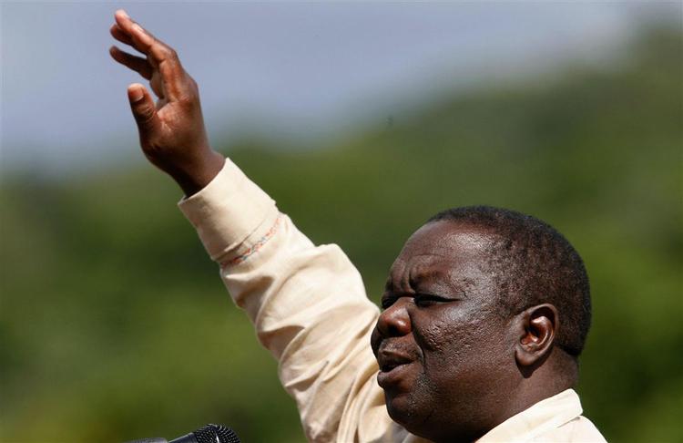 Valgkommissionen har stadig ikke offentliggjort resultatet af valget i Zimbabwe, men meddeler at Morgan Tsvangirais parti MDC har opnået absolut flertal i parlamentet. 