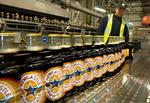 Carlsbergs køb af det britiske bryggeri Scottish &amp; Newcastle er godkendt af EUs konkurrencemyndigheder. 