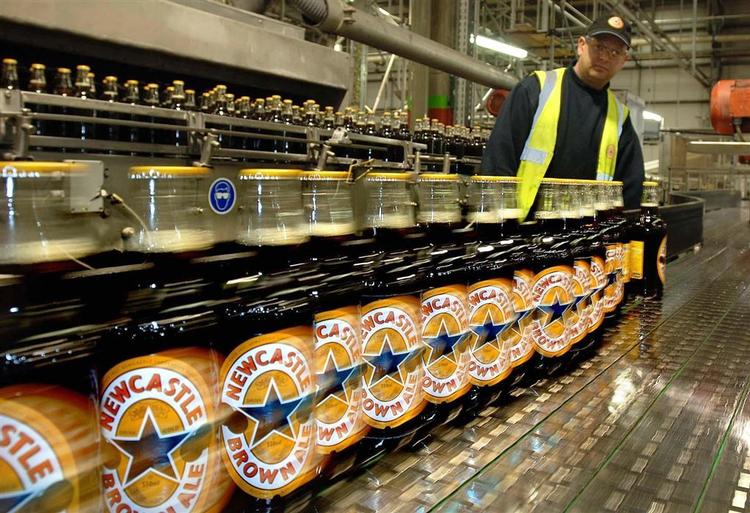 Carlsbergs køb af det britiske bryggeri Scottish &amp; Newcastle er godkendt af EUs konkurrencemyndigheder. 