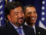 Guvernør Bill Richardson (tv) , da han erklærede sin støtte til Barack Obama (th). 
