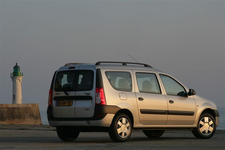 Dacia Logan MCV stationcar har syv sæder, men vil alligevel koste under 150.000 kr. Premiere til september. 