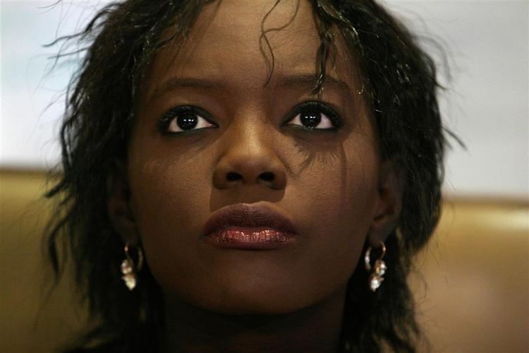Frankrigs menneskerettighedsminister, Rama Yade påstår, at Le Monde har fejlciteret hende. 