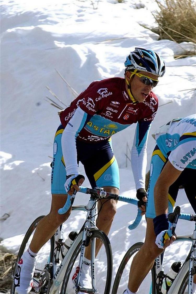Alberto Contador og en række af de øvrige store etapeløbsryttere er til start i Baskerlandet. 