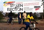 Fodgængere på vej forbi en stor reklameplakat sat op af gruppen 'Zimbabwe Democrazy Now' i Musina i sydafrika. 