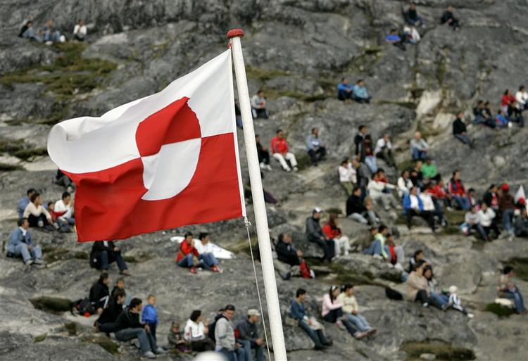 Tilskuere til fodboldkamp. 