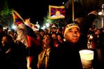 Tusinder af demonstranter protesterede sent i aftes fredeligt i San Francisco. 