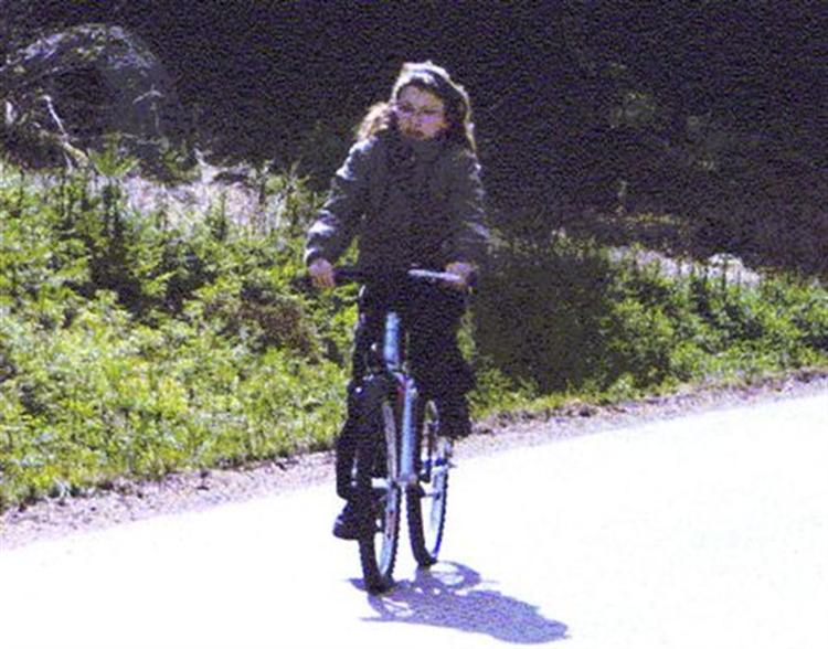 Billedet, der blev taget, kort før 10-årige Engla mødte sin morder. 