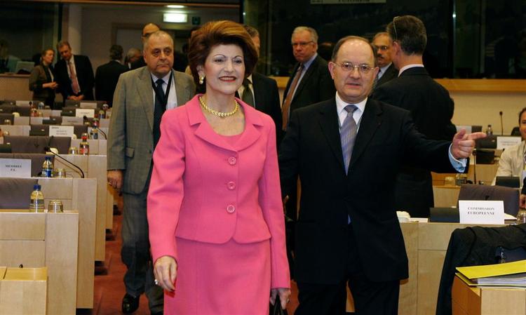 EU har i dag fået ny sundhedskommisær. Det bliver den tidligere cypriotiske præsidentfrue Androula Vassiliou. 