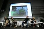 Læserne tror ikke på, at computerspil gør børn aggressive, som amerikanske forskere ellers har vist. Billedet her er fra et læsermøde om netop computerspil. Arkiv 