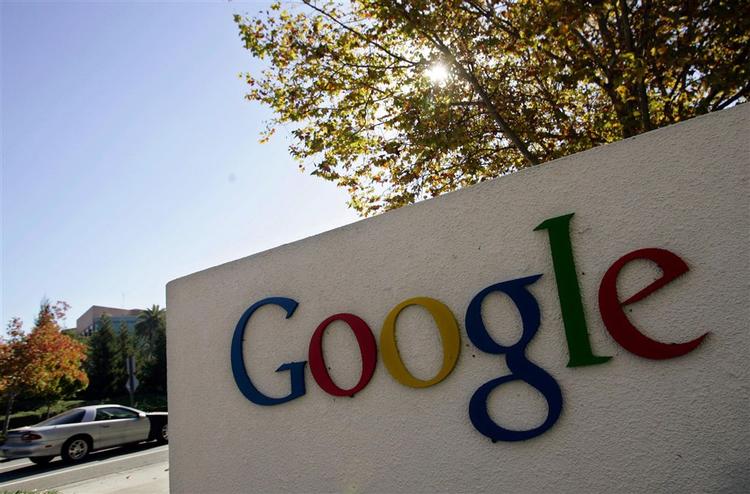 Googler har hidtil haft stor succes med målrettede reklamer. Men den ultimative udnyttelse af viden om folks trafik på nettet lanceres nu af det engelske firma Phorm. 