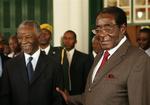 Zimbabwes præsident Robert Mugabe havde i dag besøg af Sydafrikas præsident Thabo Mbeki i Harare. 