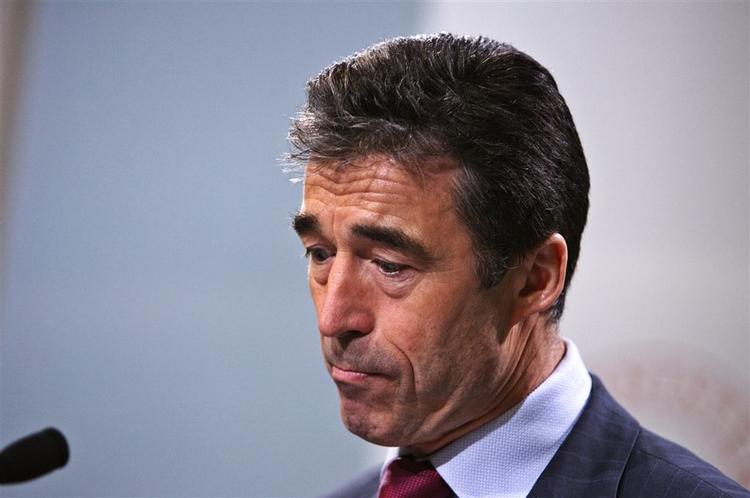 Statsminister Anders Fogh Rasmussen (V) slipper nok ikke for at forklare Venstres brug af skatteyderbetalte spindoktorer under valgkampen. Arkivfoto. 