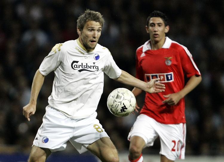 FCK's Michael Silberbauer ses her under kampen mod Benfica sidste år. Arkivfoto. 