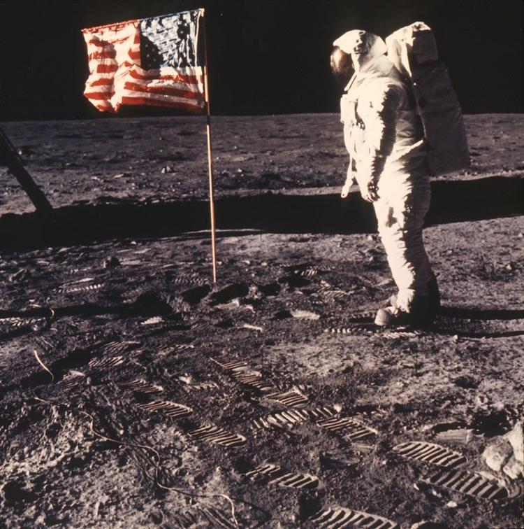 Den første mand på Månen, Neil Armstrong, fotograferet af kollega Buzz Aldrin kort efter månelandingen i 1969. Arkivfoto 