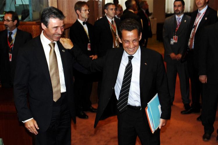 Anders Fogh Rasmussen har gode forbindelser i udlandet, blandt hos den franske præsident Nicolas Sarkozy. 