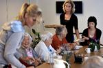 Der kan være så få social- og sundhedshjælpere ansat på et plejehjem, at der ikke er nok til at strejke. Arkivfoto. 