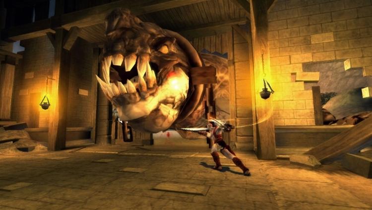 Den actionmættede 'God of War'-action serie er troligt og loyalt overført til PSP med intens kamp og blændende grafif. Desværre lidt for kort og lidt for banalt. 