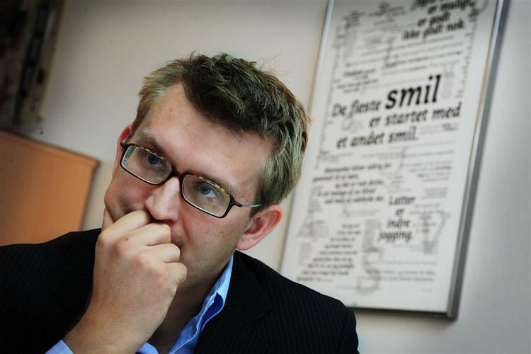 Troels Lund Poulsen har svaret for sent næsten halvdelen af de gange han har fået et spørgsmål fra medlemmerne af Folketingets Miljøudvalg. 