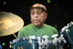Roy Haynes under en prøve før en koncert i Glassalen i Tivoli i 2005. En koncert, der viste Haynes' evne  til at anspore sine medspillere. 
