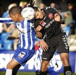 Der blev spillet hårdt med musklerne i kampen i Esbjerg, hvor AaB og Esbjerg ikke viste det mest prangende tekniske spil i 1-1-kampen. 