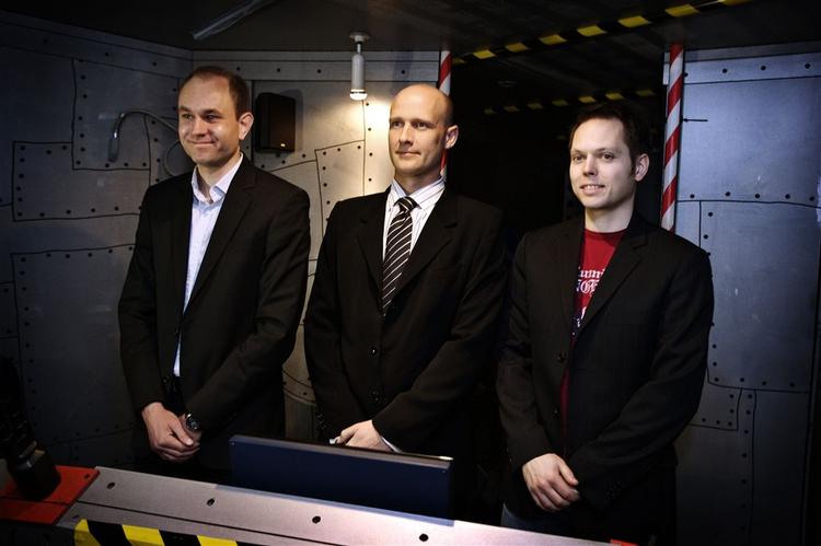 De tre danske kandidater som arbejder hårdt for en plads som astronaut i ESA's astronautkorps og titlen Danmarks første astronaut.Fra venstre: Jesper Nygård (36), Bo Stenhus (35), og Ronnie Vang (32). 