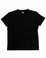 Den svenske Naturskyddsföreningen har fundet alarmerende meget miljøgift i en test af 17 T-shirts. 