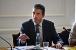 Statsminister Anders Fogh Rasmussen ses under mødet i kulturudvalget tidligere i dag. 