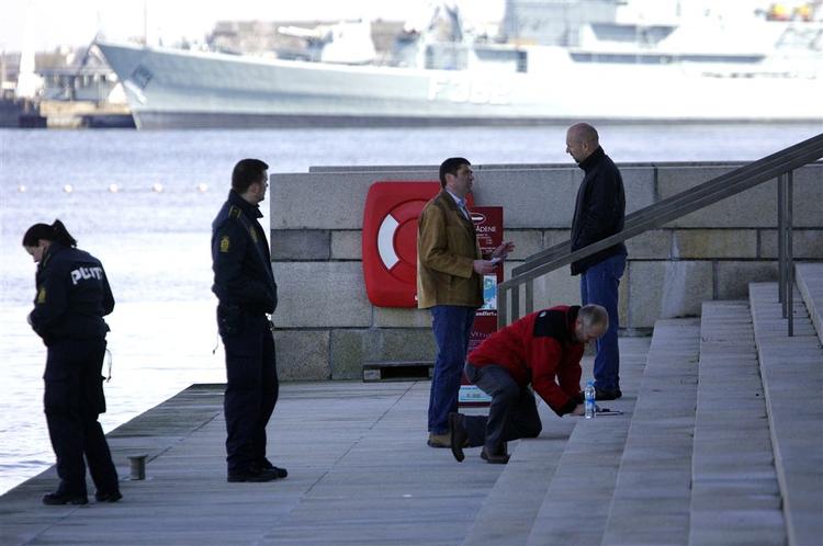 Liget af den 18-årige Jakob Haugen-Kossmann blev i formiddags bjærget i Københavns Havn. 