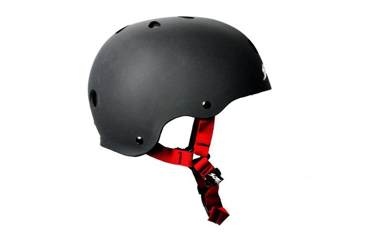 Cyklisterne passer i stigende grad på hovedet. Brancheorganisationen Danske Cykelhandlere melder om en stigning i salget på over 25 procent de seneste år. Hjelmen på billedet deltog ikke i testen. 