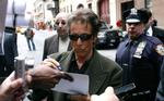 Al Pacino fotograferet forleden i en af New Yorks gader, hvor han ankommer til The David Letterman Show. Til september vender han tilbage til New Yorks gader i filmen 'Righteous Kill' sammen med vennen Robert De Niro. 
