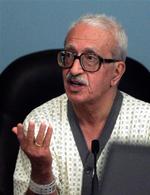 Under sit fem år lange fangenskab er Tariq Aziz blevet ved med at støtte Saddam Hussein. 