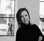 I det store og små. I sin nye roman blander Katrine Marie Guldager verdenshistorien med familiens historie. PR-foto: Morten Holtum 