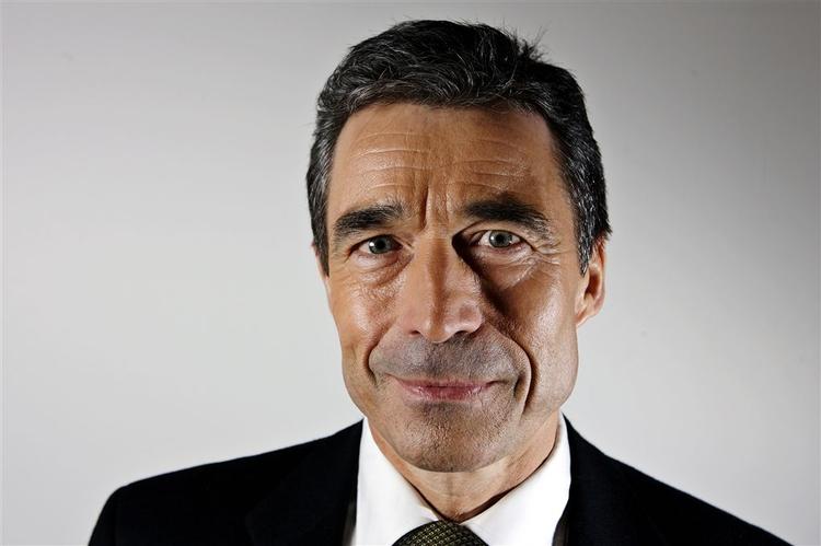 Statsminister Anders Fogh Rasmussen var ikke helt hjemme i redegørelse, da han i dag var i samråd om Lars Løkke Rasmussens bilagsrod. Arkivfoto. 