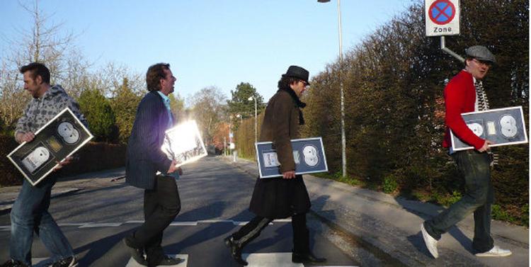 Homøopatisk magi. Er det den, der gør, at hornet stadig virker og  kaster guld af sig? Morten Kærså har taget Paul  McCartneys plads som nummer 2 fra venstre. PR-foto 