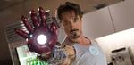 Mand og dødbringende våben i et - Robert Downey Jr. spiller rollen med et glimt i øjet. 