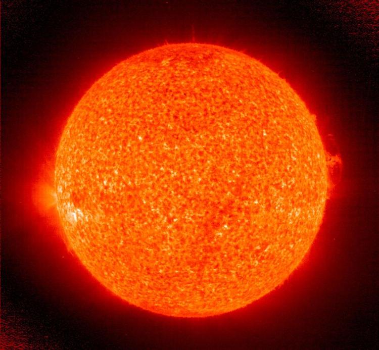 Amerikanske rumforskere vil vide mere om vores brændende stjerne, solen. I 2015 kommer en rumsonde helt tæt på. Arkivfoto. 