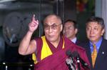 »Når man skal tage stilling til en persons position, så må man ikke blot lytte, men også se, hvilke handlinger han begår«, sagde Kinas præsident Hu Jintao, inden hans topfolk mødes med Dalai Lamas udsendinge. Arkivfoto. 