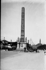 Frihedsstøtten i København foran Hovedbanegården er et solidt fallossymbol i det offentlige rum. Her taler ingen om det mandlige kønsorgan, men stavnsbåndets ophævelse. 