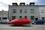 Den uhyggelige historie om Fritzl-familien, der blev holdt fanget i kælderen under dette hus, endte med en flugt fra faderen Josef. 