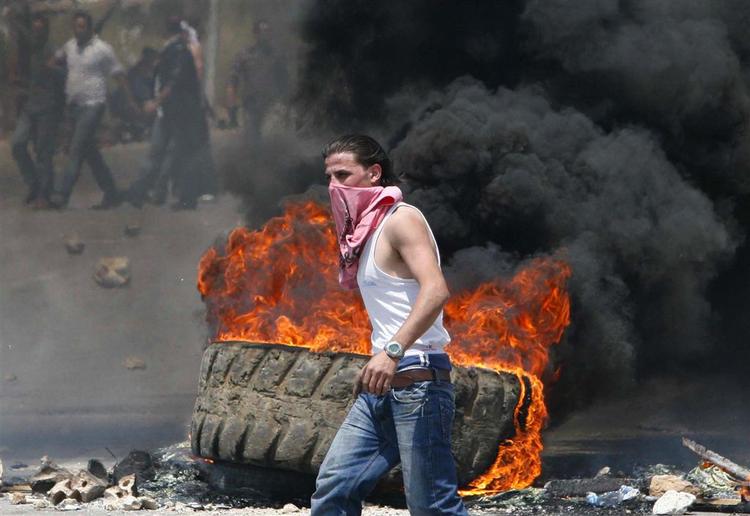 Kampe i Libanons hovedstad Beirut har indtil videre kostet en livet, mens flere meldes sårede. 
