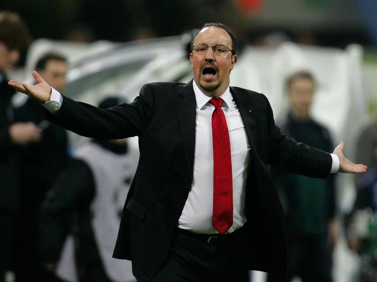 Liverpools træner, Rafael Benitez, glæder sig over, at danske Daniel Agger er ved at være klar igen. Arkivfoto. 
